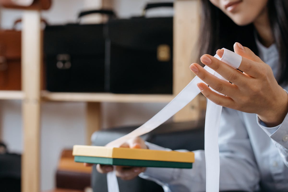 The Essential Guide to Corporate Gifting: Healthy and Thoughtful Ideas